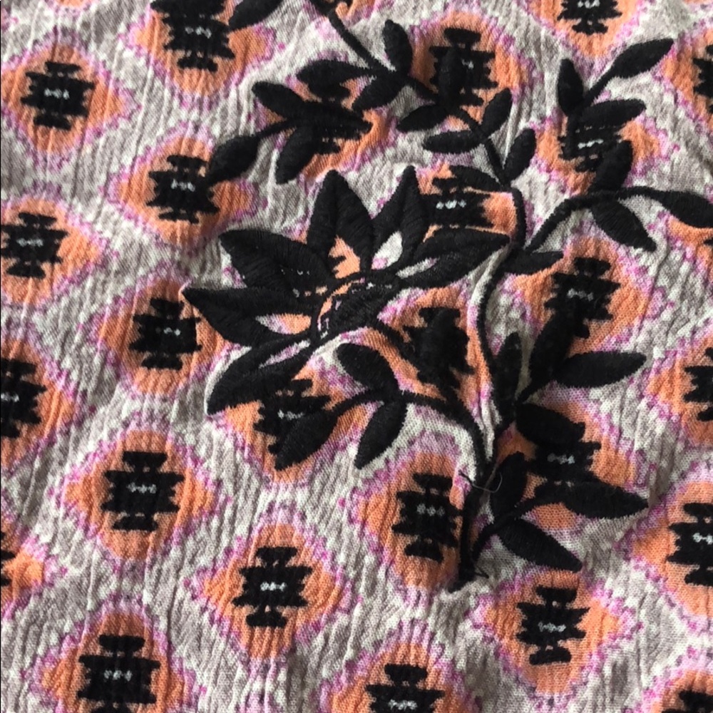 Aztec Pattern Halter Top - Picture 2 of 4
